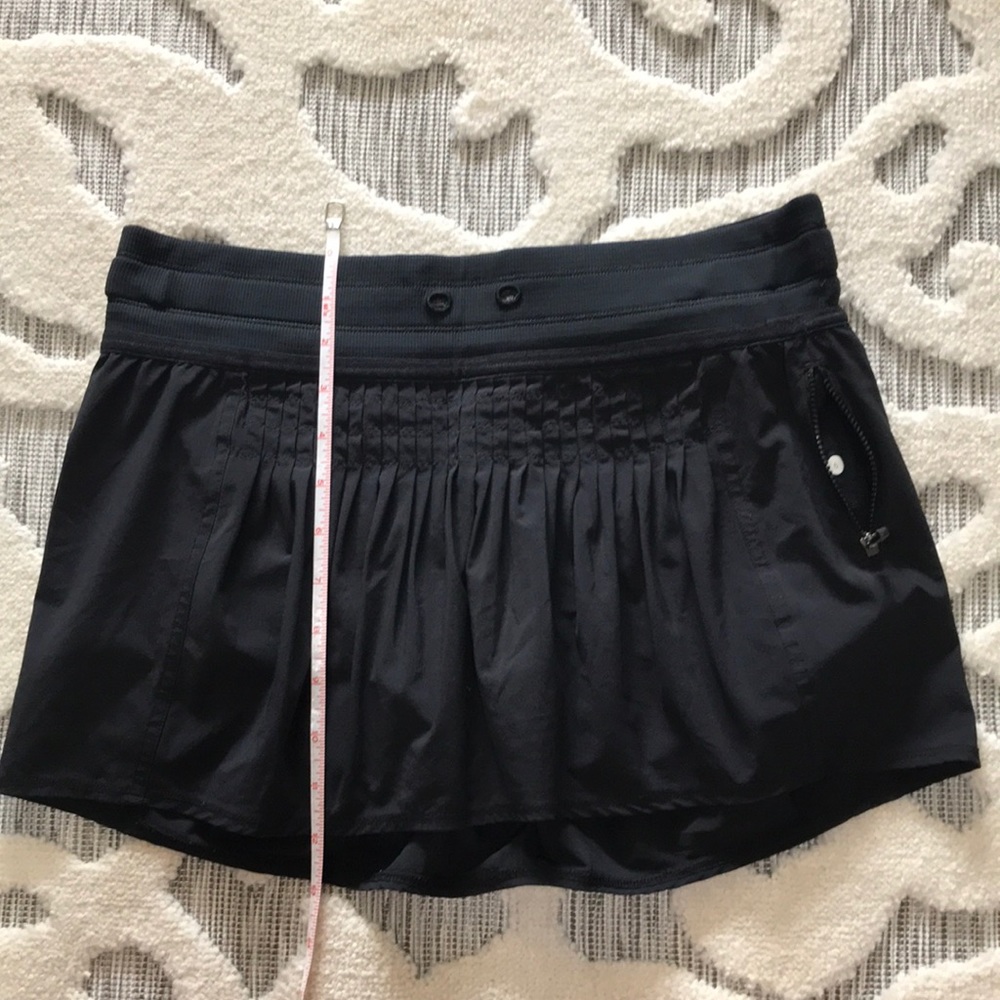 Lululemon Run: Revitalize Skirt 12” size 6